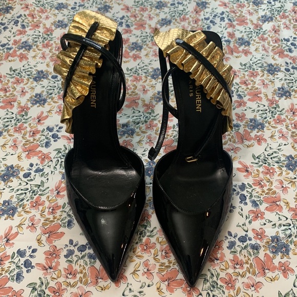 Saint Laurent patent leather high heel evening shoe with gold ribbon - Picture 2 of 10